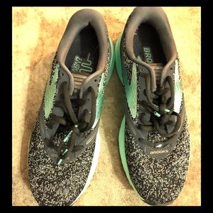 Brooks running shoes- Women’s launch 4 (size 8)